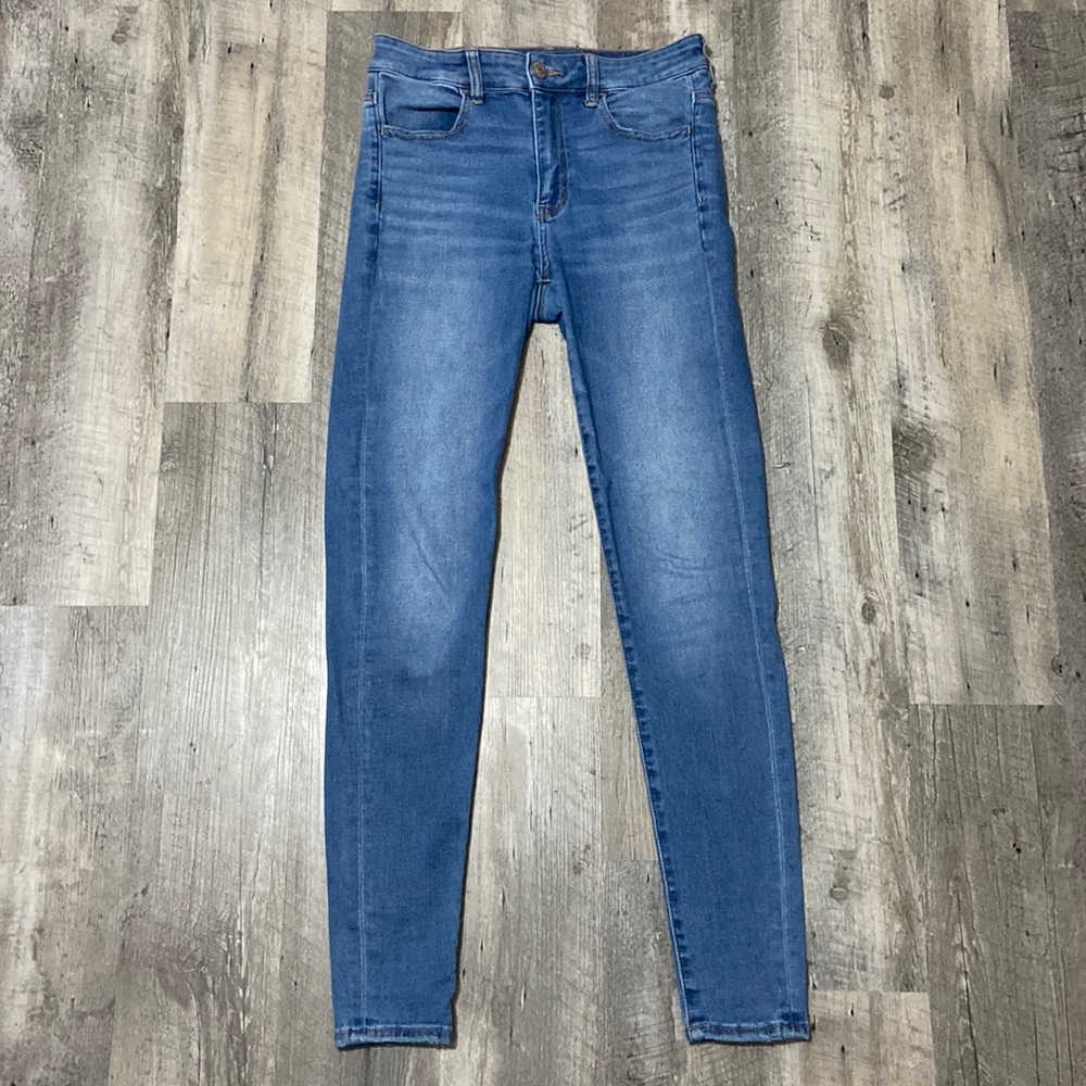 Basic medium wash skinny Jean